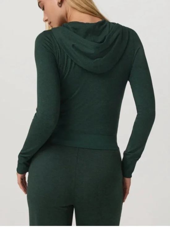 Vuori • Halo Mini Full Zip Hoodie - Picture 5 of 10